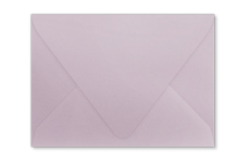 Бледно-сиреневый конверт с треугольным клапаном 